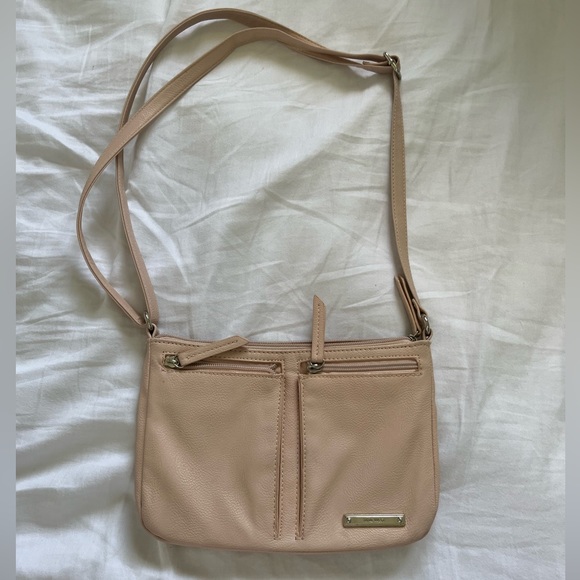 Nine West crossbody purse with outside pockets - Picture 2 of 8